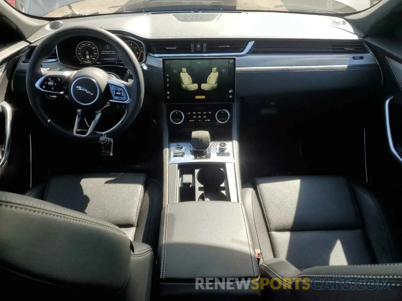 8 Photograph of a damaged car SADCT2EX7SA744590 JAGUAR F-PACE 2025