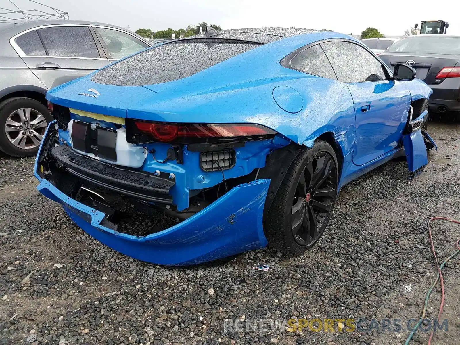 4 Photograph of a damaged car SAJDD1GX6KCK60579 JAGUAR F-TYPE 2019