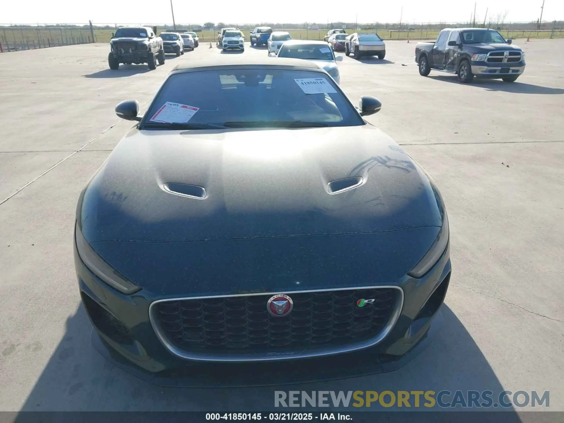 12 Photograph of a damaged car SAJD55FEXMCK72726 JAGUAR F-TYPE 2021