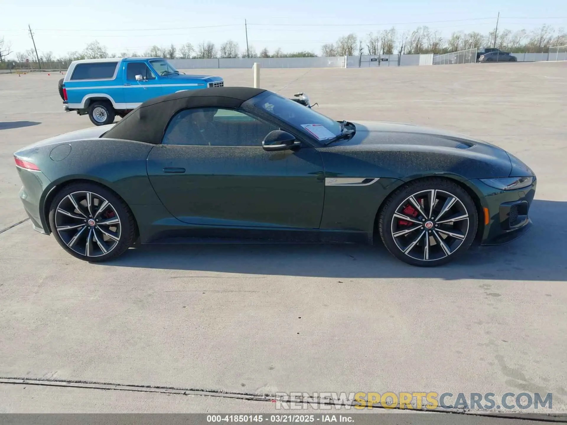 13 Photograph of a damaged car SAJD55FEXMCK72726 JAGUAR F-TYPE 2021