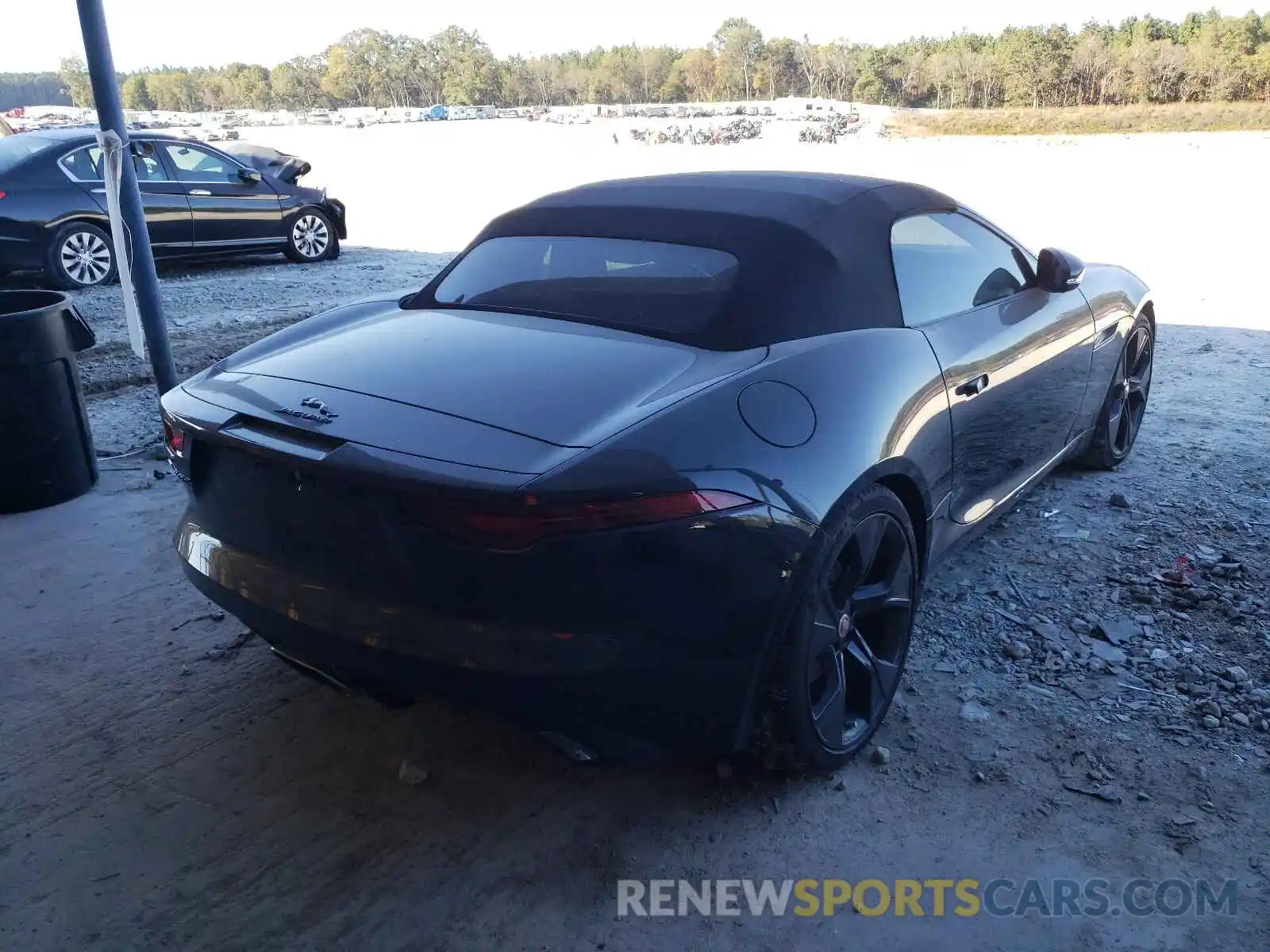 4 Photograph of a damaged car SAJDD5GX1MCK70110 JAGUAR F-TYPE 2021