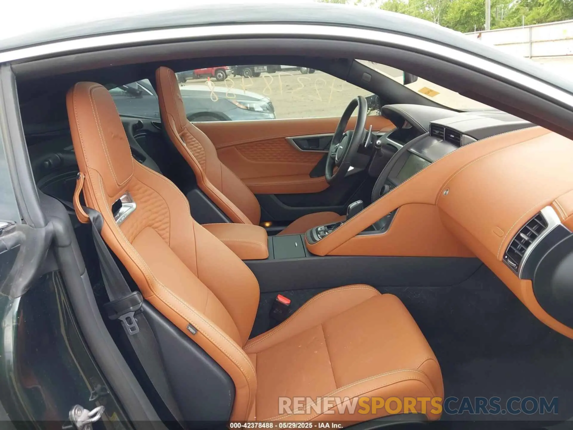 5 Photograph of a damaged car SAJD81EE3PCK82603 JAGUAR F-TYPE 2023