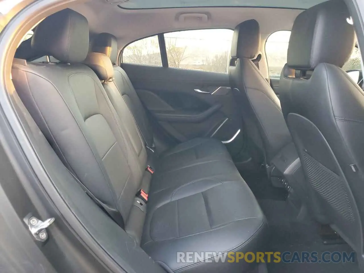 11 Photograph of a damaged car SADHB2S10K1F73211 JAGUAR I-PACE 2019