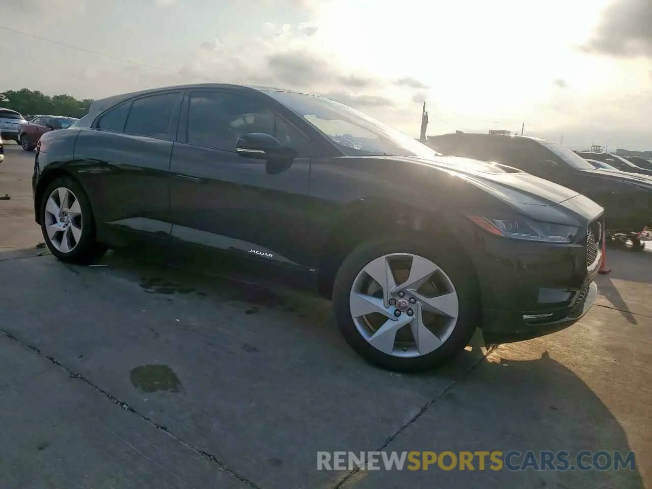 4 Photograph of a damaged car SADHC2S18K1F75303 JAGUAR I-PACE 2019