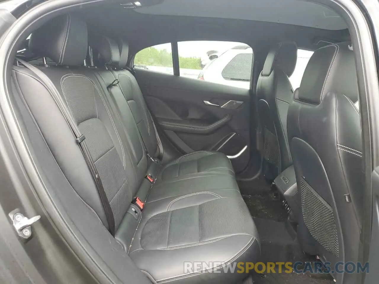 11 Photograph of a damaged car SADHC2S19K1F76606 JAGUAR I-PACE 2019