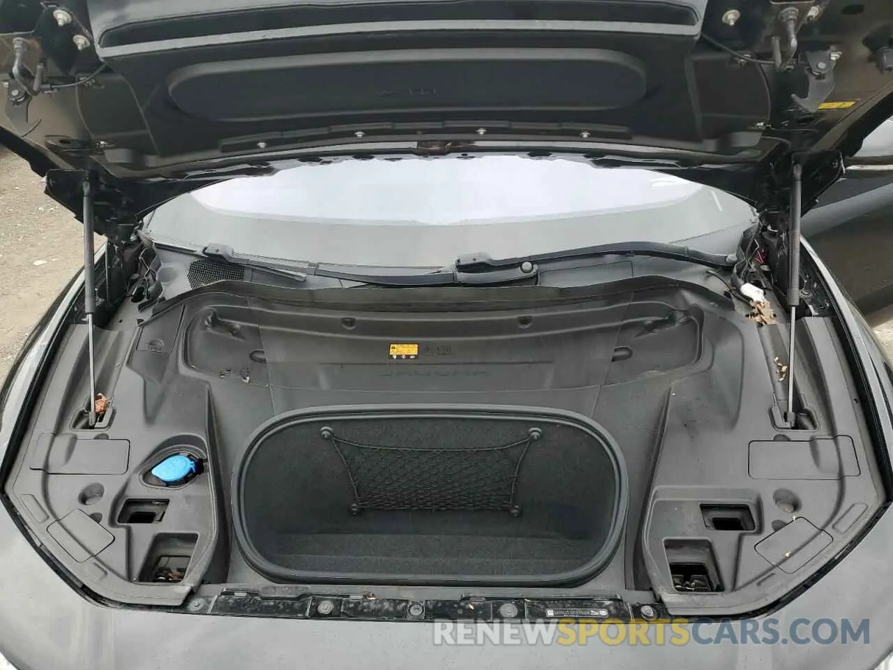 12 Photograph of a damaged car SADHC2S19K1F76606 JAGUAR I-PACE 2019