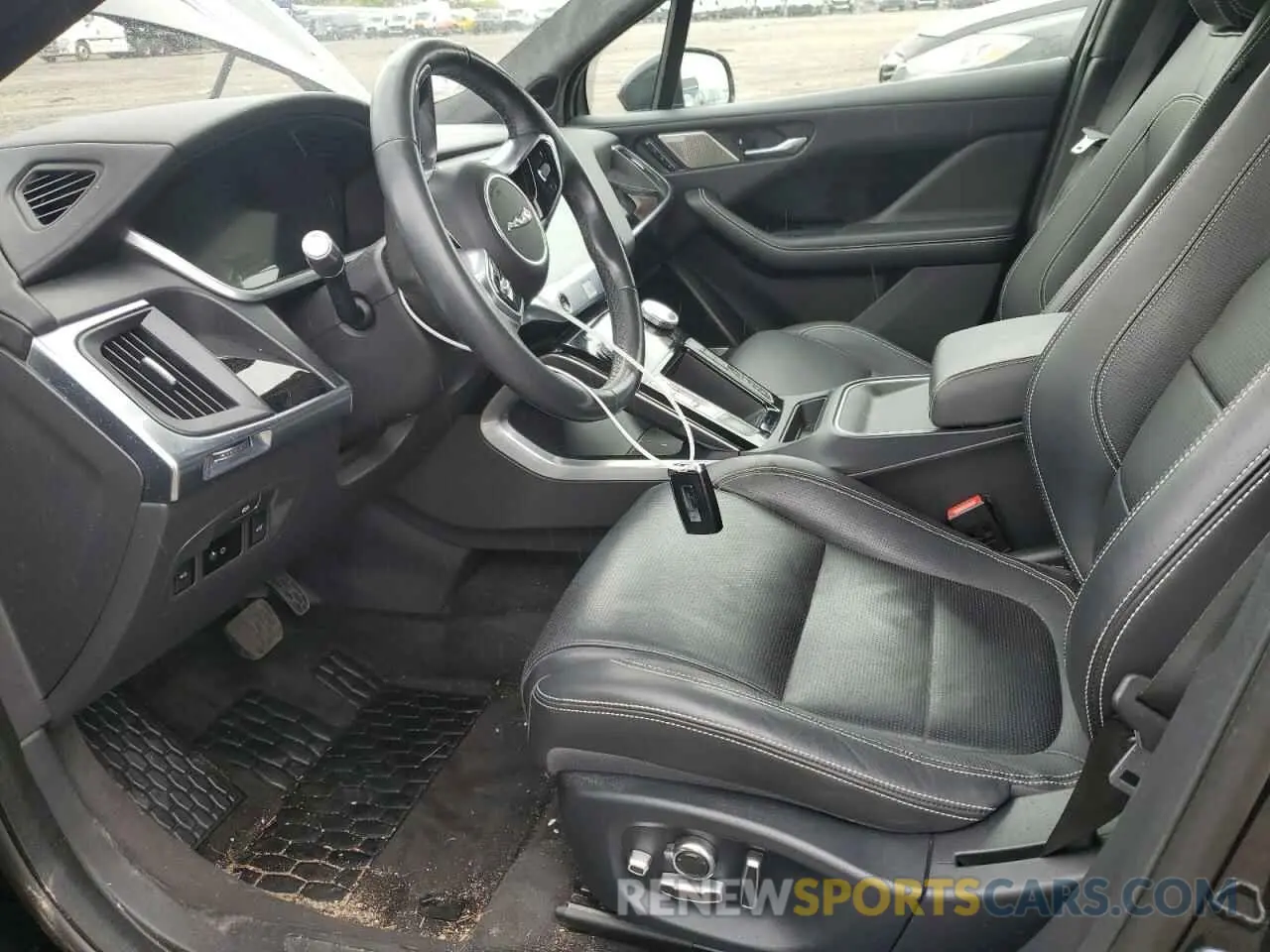 7 Photograph of a damaged car SADHC2S19K1F76606 JAGUAR I-PACE 2019