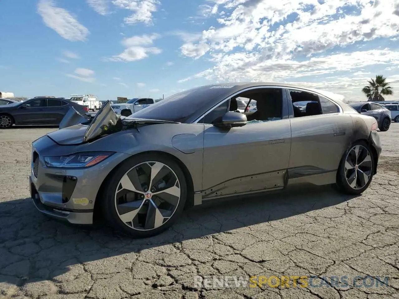 1 Photograph of a damaged car SADHD2S12K1F70031 JAGUAR I-PACE 2019