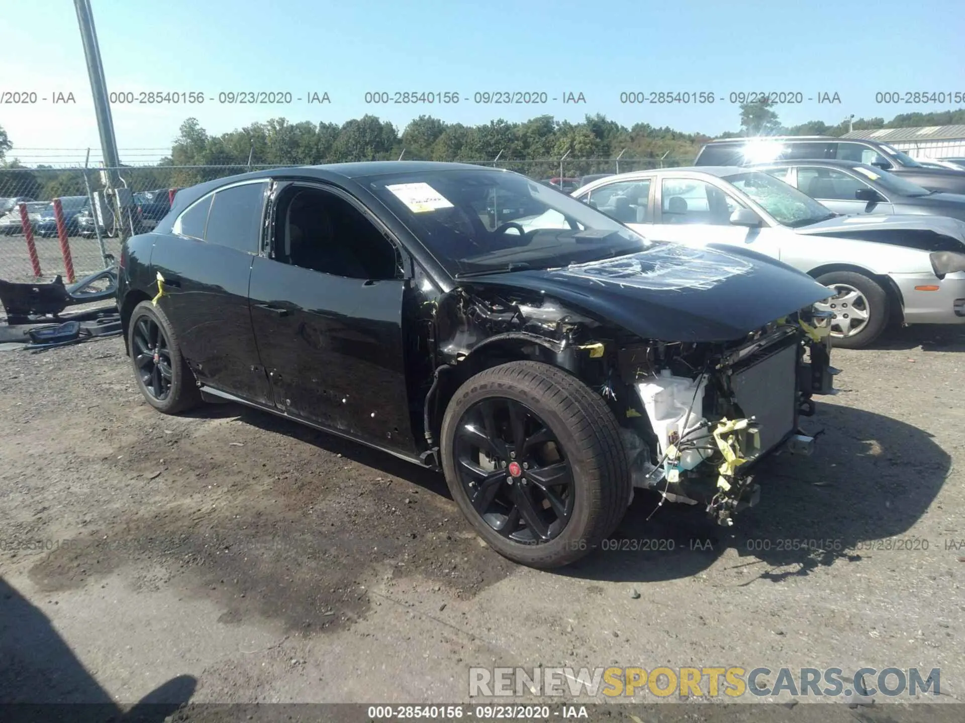 1 Photograph of a damaged car SADHD2S12K1F76220 JAGUAR I-PACE 2019