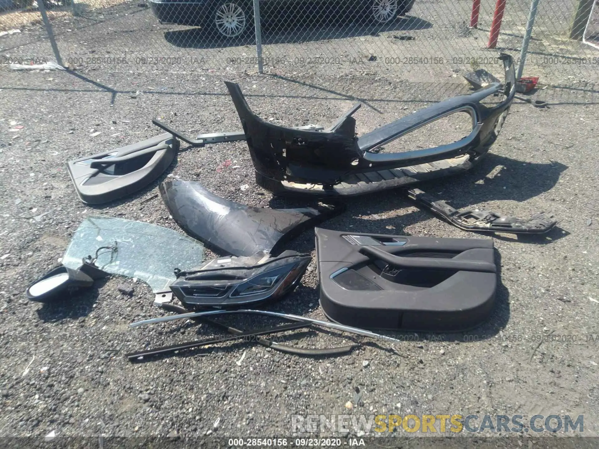 12 Photograph of a damaged car SADHD2S12K1F76220 JAGUAR I-PACE 2019
