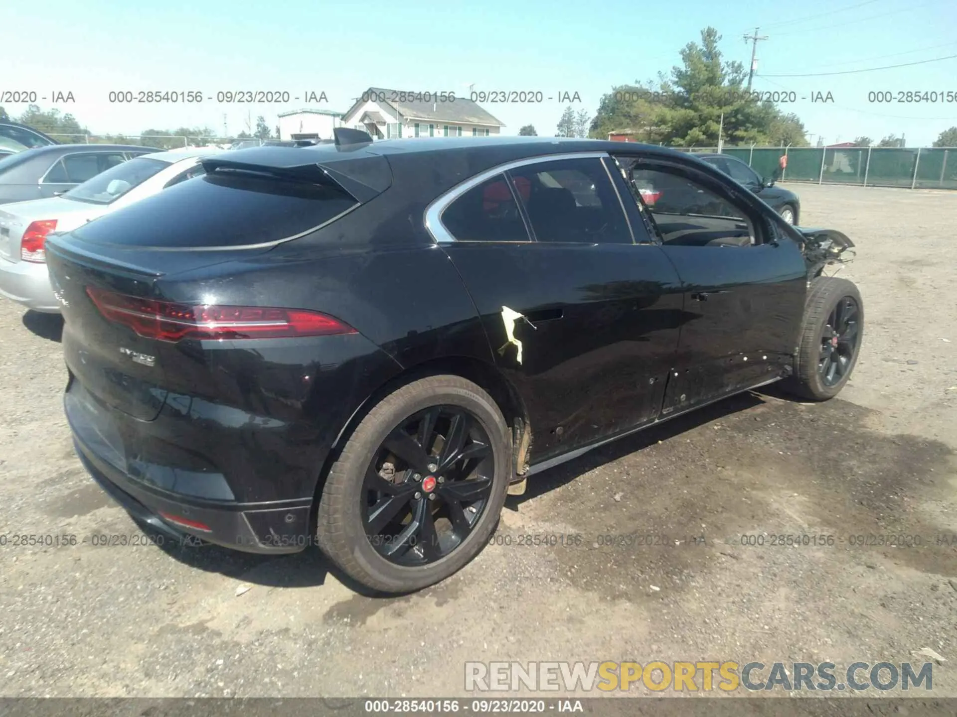 4 Photograph of a damaged car SADHD2S12K1F76220 JAGUAR I-PACE 2019