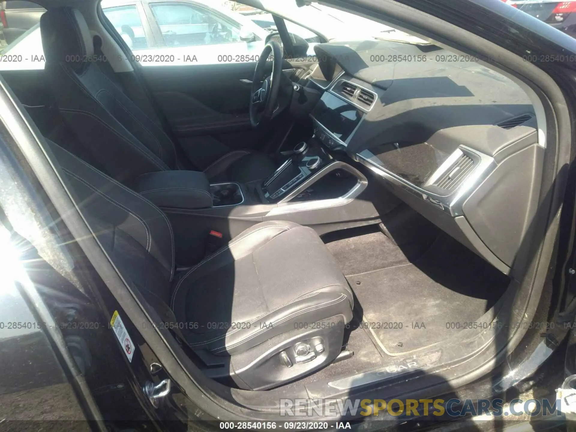 5 Photograph of a damaged car SADHD2S12K1F76220 JAGUAR I-PACE 2019