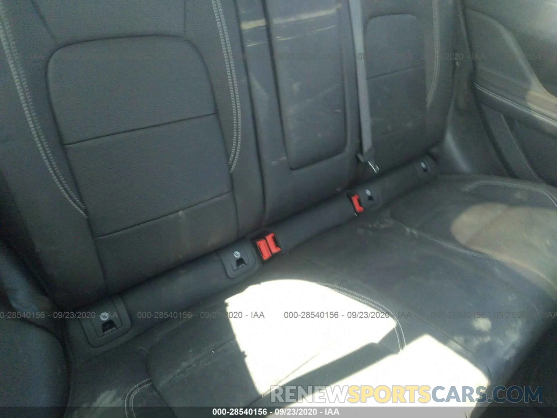 8 Photograph of a damaged car SADHD2S12K1F76220 JAGUAR I-PACE 2019
