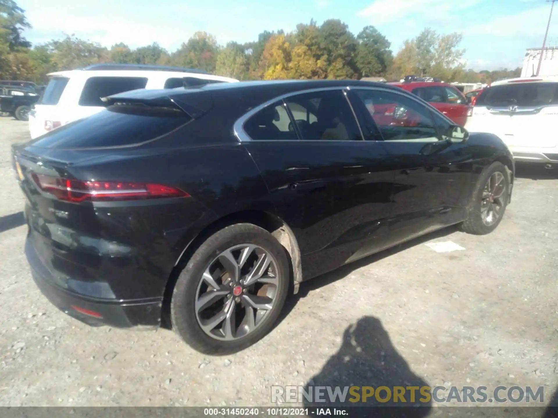 4 Photograph of a damaged car SADHD2S14K1F65347 JAGUAR I-PACE 2019