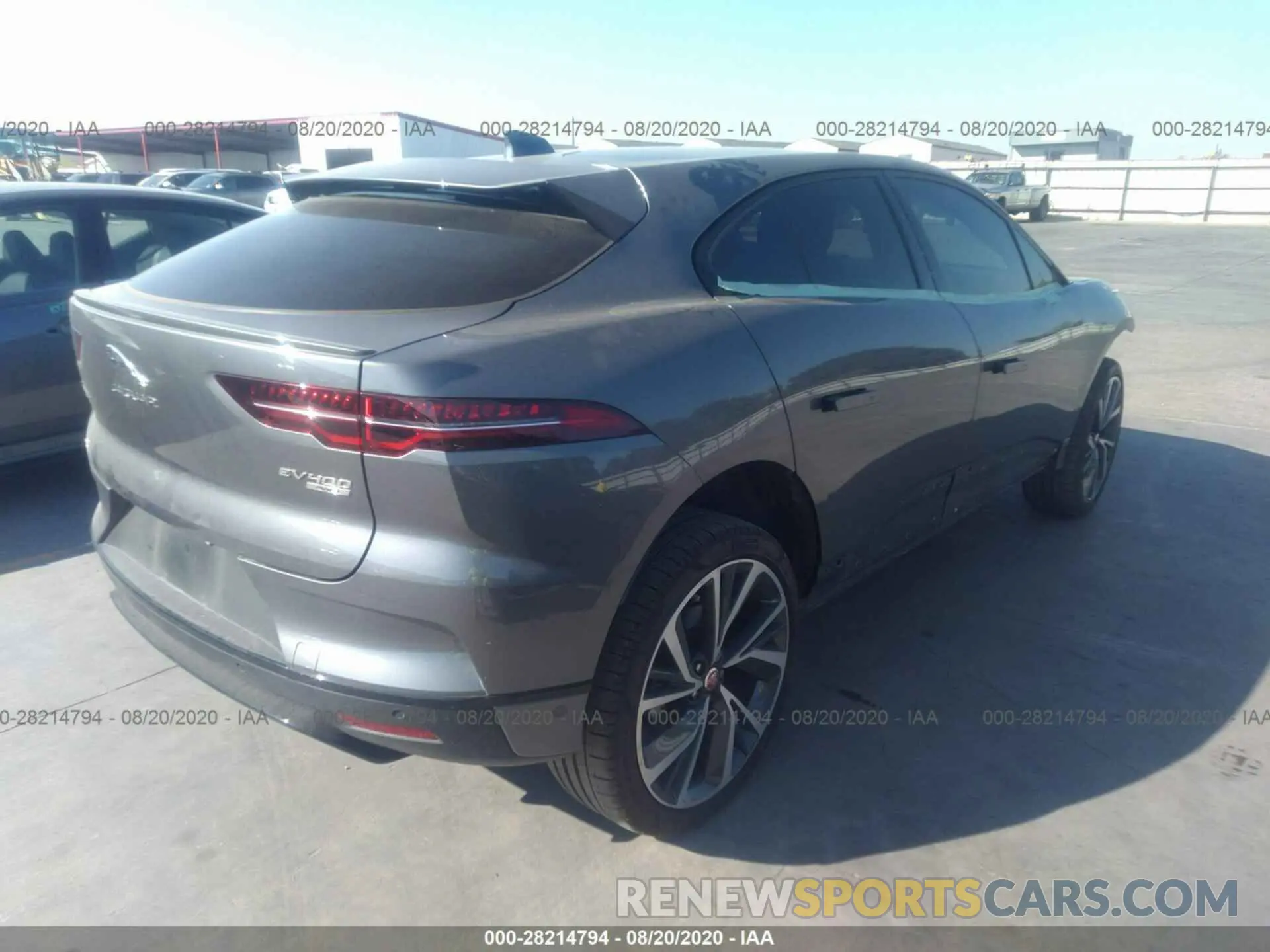 4 Photograph of a damaged car SADHD2S16K1F72400 JAGUAR I-PACE 2019