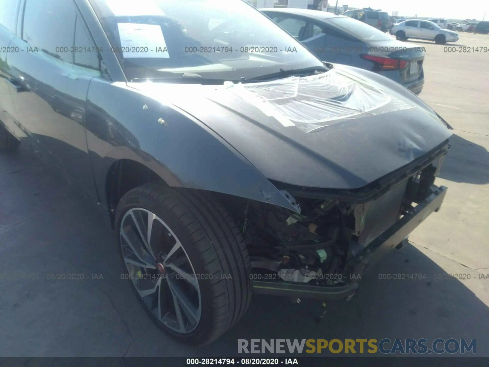6 Photograph of a damaged car SADHD2S16K1F72400 JAGUAR I-PACE 2019