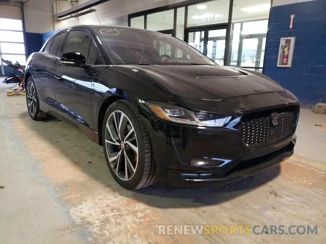 1 Photograph of a damaged car SADHD2S1XK1F76059 JAGUAR I-PACE 2019