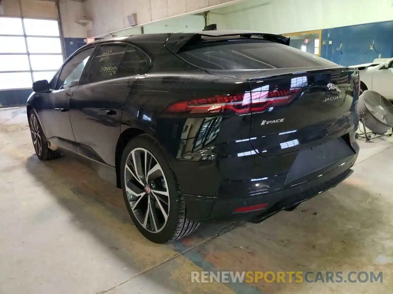 3 Photograph of a damaged car SADHD2S1XK1F76059 JAGUAR I-PACE 2019