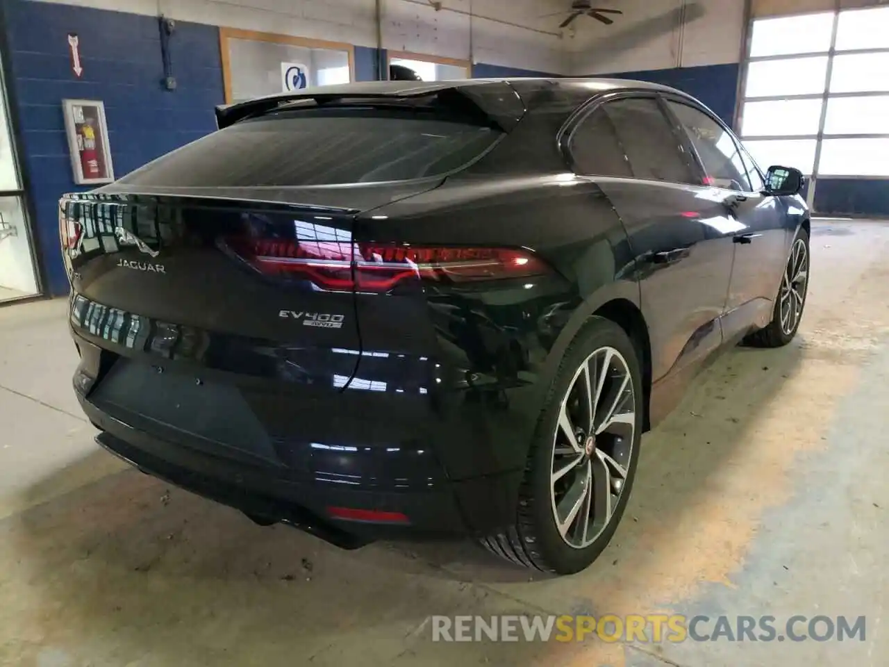 4 Photograph of a damaged car SADHD2S1XK1F76059 JAGUAR I-PACE 2019