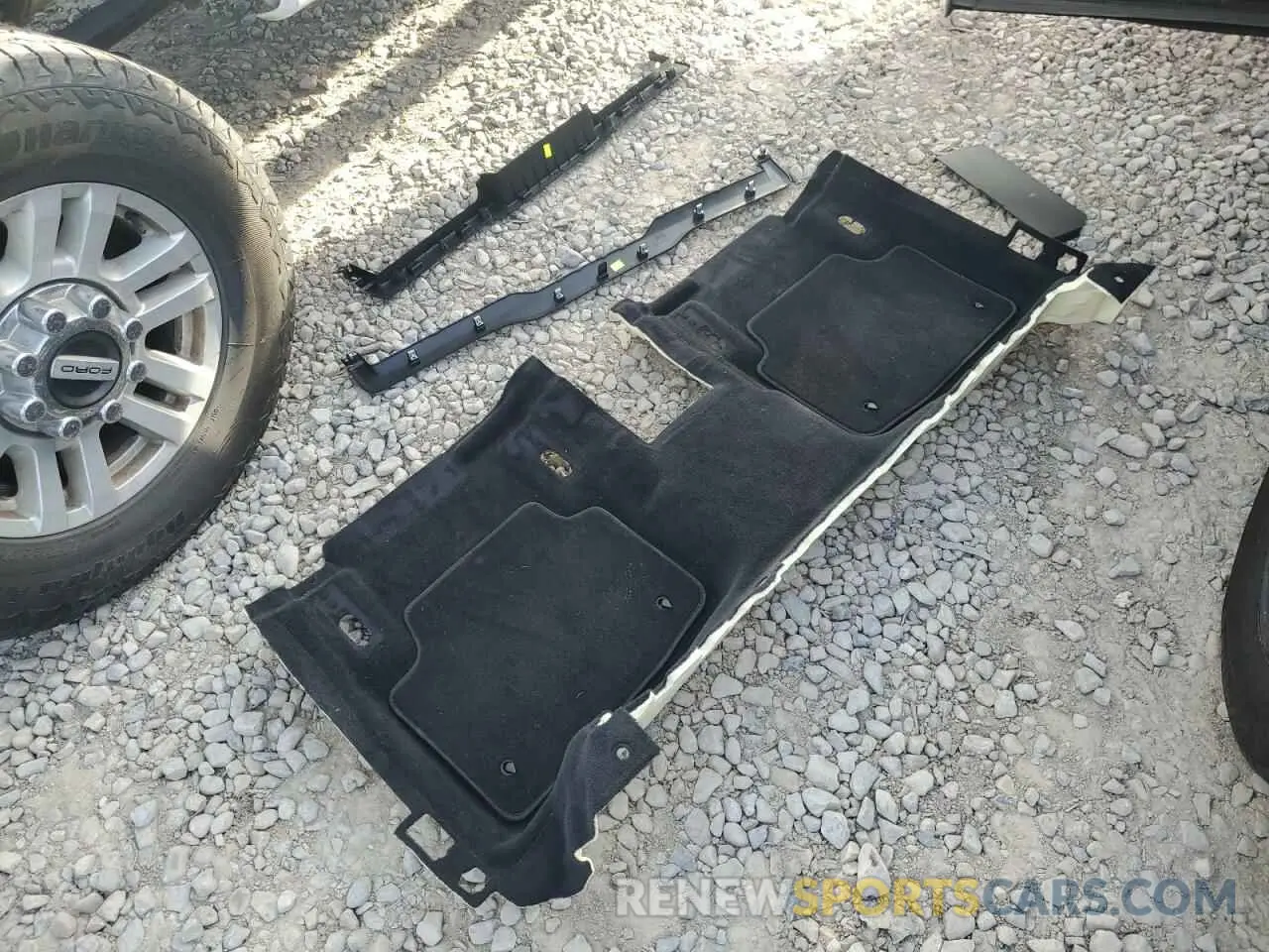 12 Photograph of a damaged car SADHB2S11L1F80427 JAGUAR I-PACE 2020