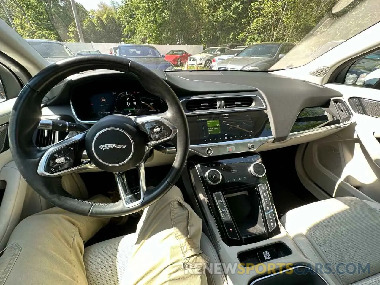 9 Photograph of a damaged car SADHB2S14L1F85119 JAGUAR I-PACE 2020