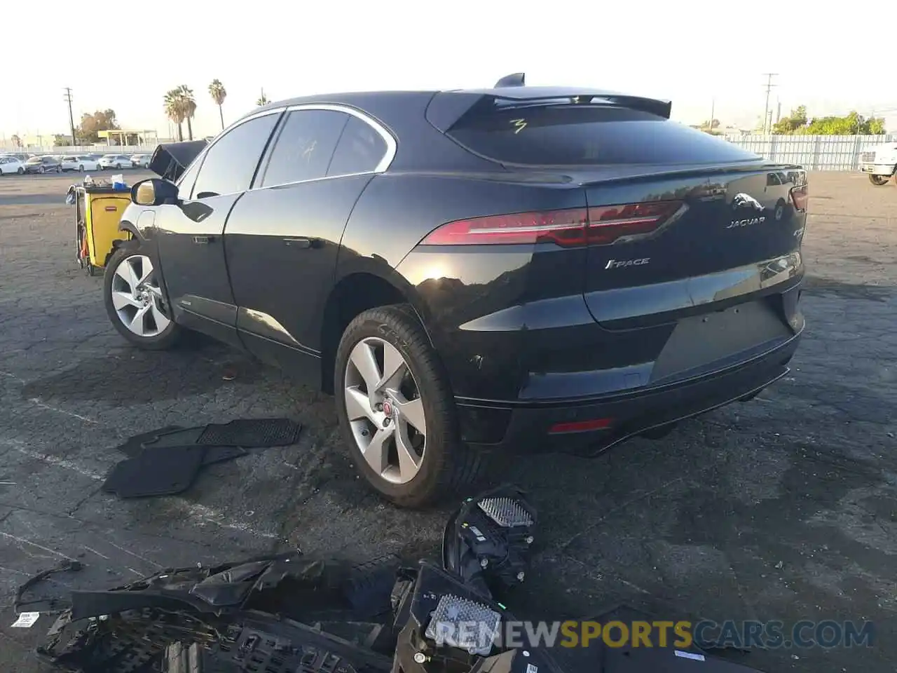 3 Photograph of a damaged car SADHB2S17L1F80190 JAGUAR I-PACE 2020