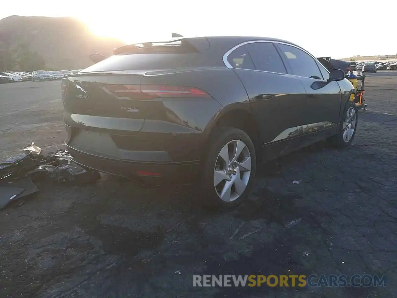 4 Photograph of a damaged car SADHB2S17L1F80190 JAGUAR I-PACE 2020