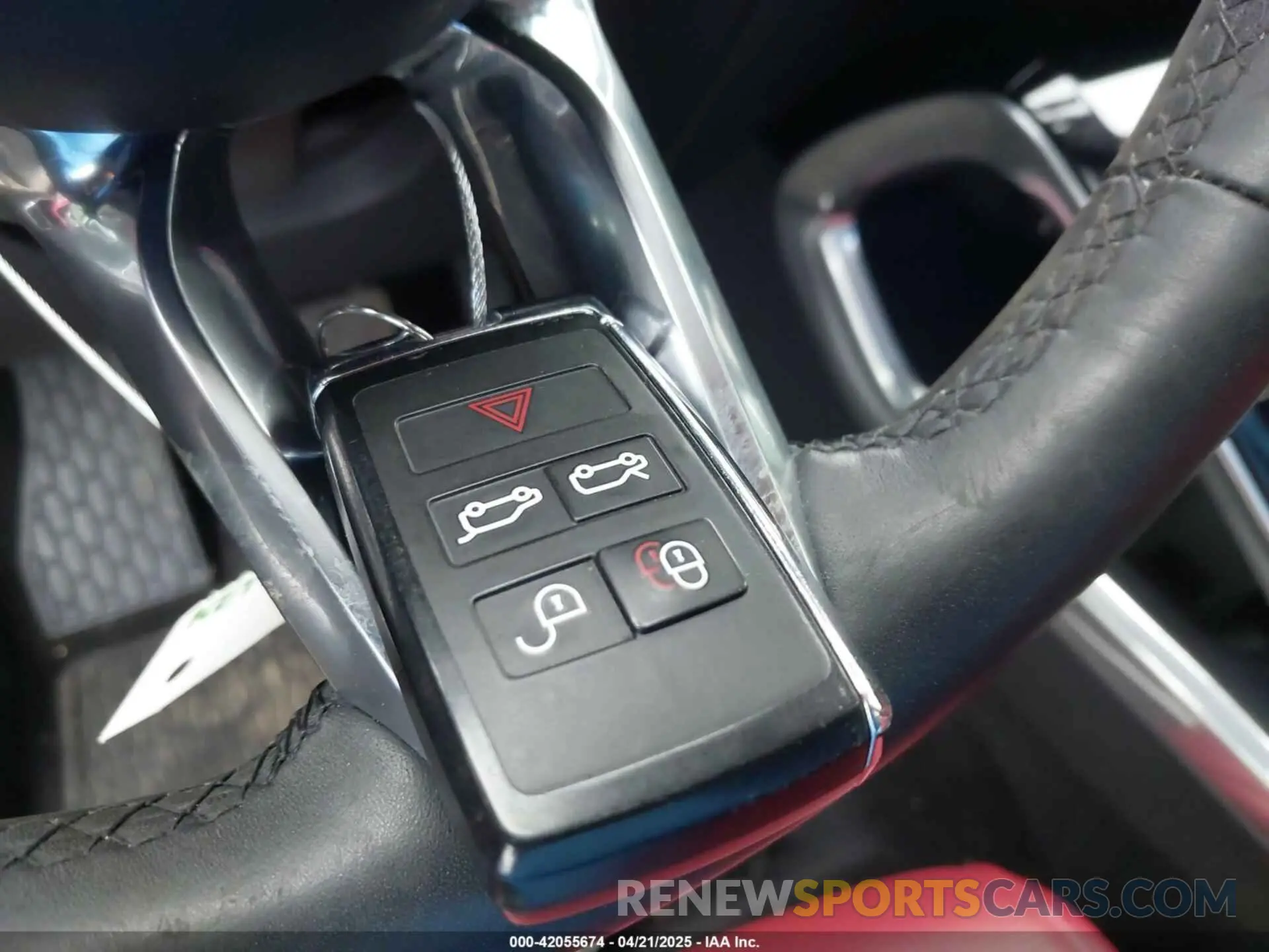 11 Photograph of a damaged car SADHC2S14L1F80256 JAGUAR I-PACE 2020
