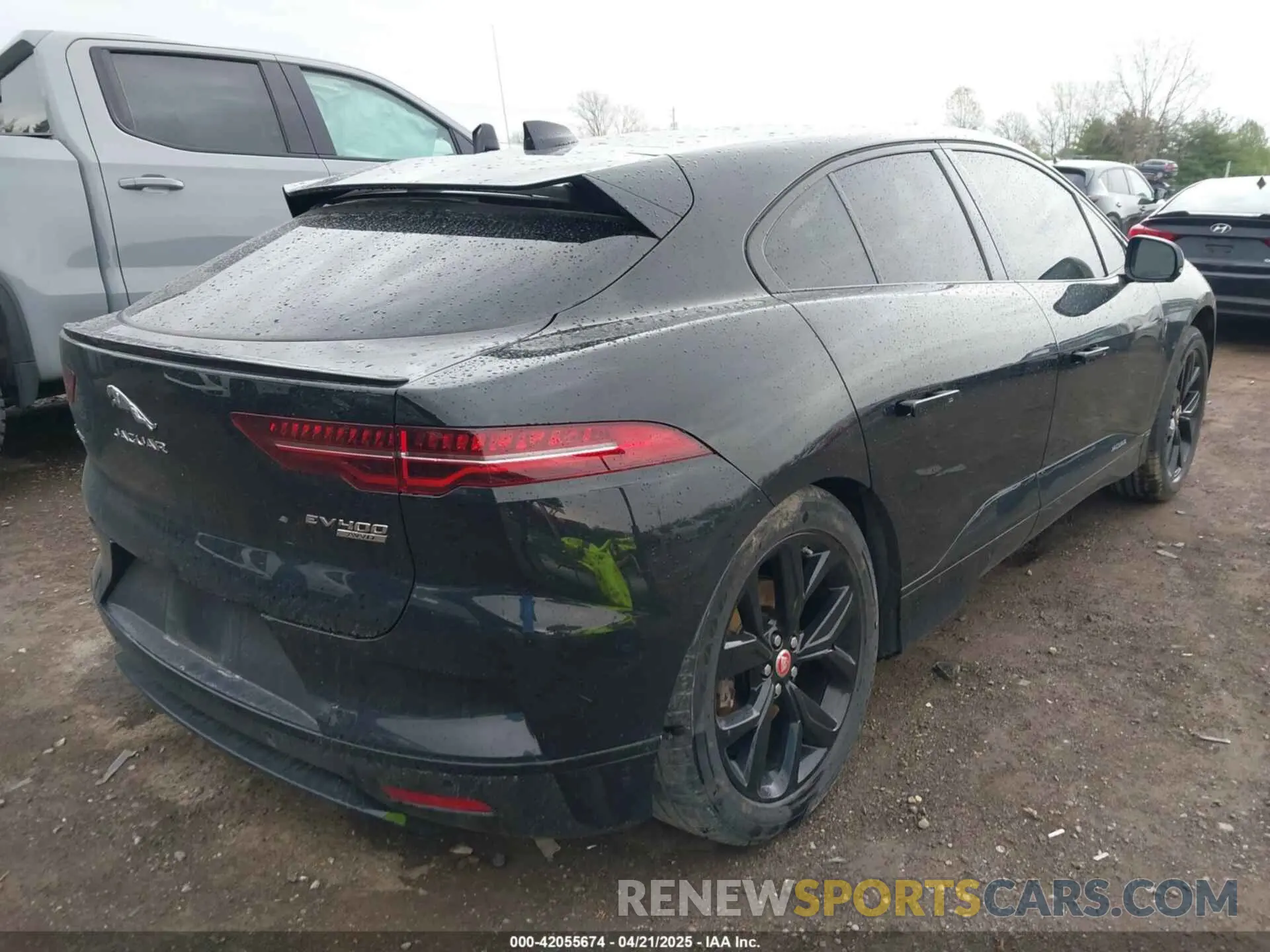 4 Photograph of a damaged car SADHC2S14L1F80256 JAGUAR I-PACE 2020