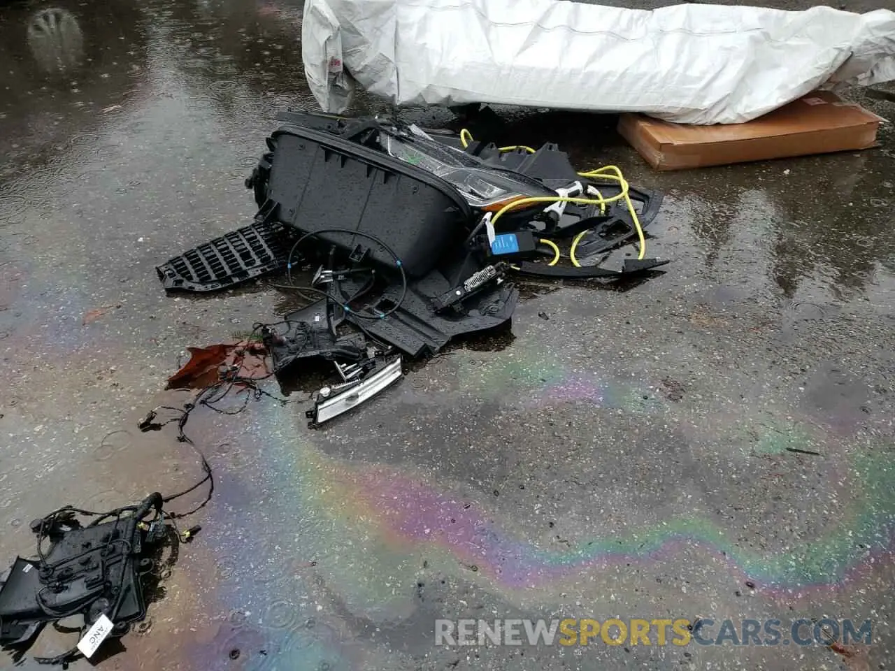 13 Photograph of a damaged car SADHC2S14L1F81262 JAGUAR I-PACE 2020