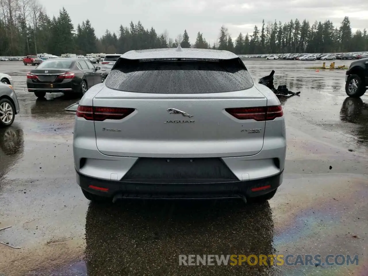 6 Photograph of a damaged car SADHC2S14L1F81262 JAGUAR I-PACE 2020