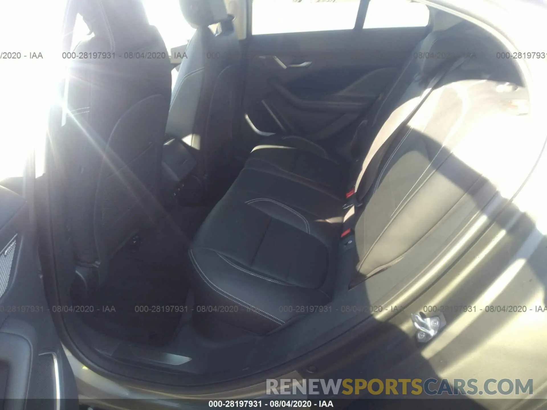 8 Photograph of a damaged car SADHC2S16L1F90299 JAGUAR I-PACE 2020
