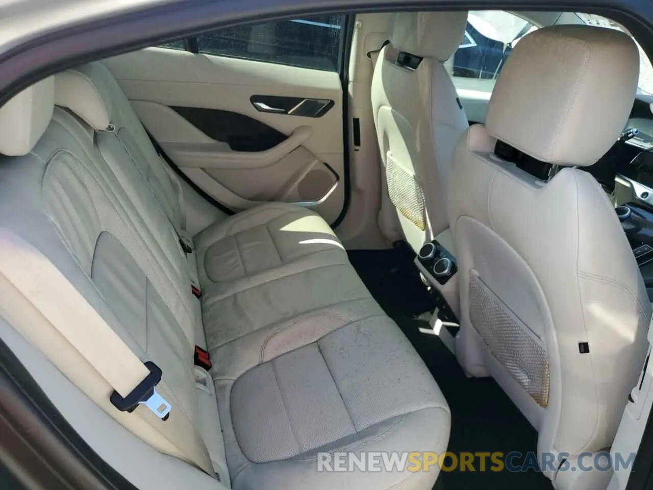 10 Photograph of a damaged car SADHC2S1XL1F81363 JAGUAR I-PACE 2020