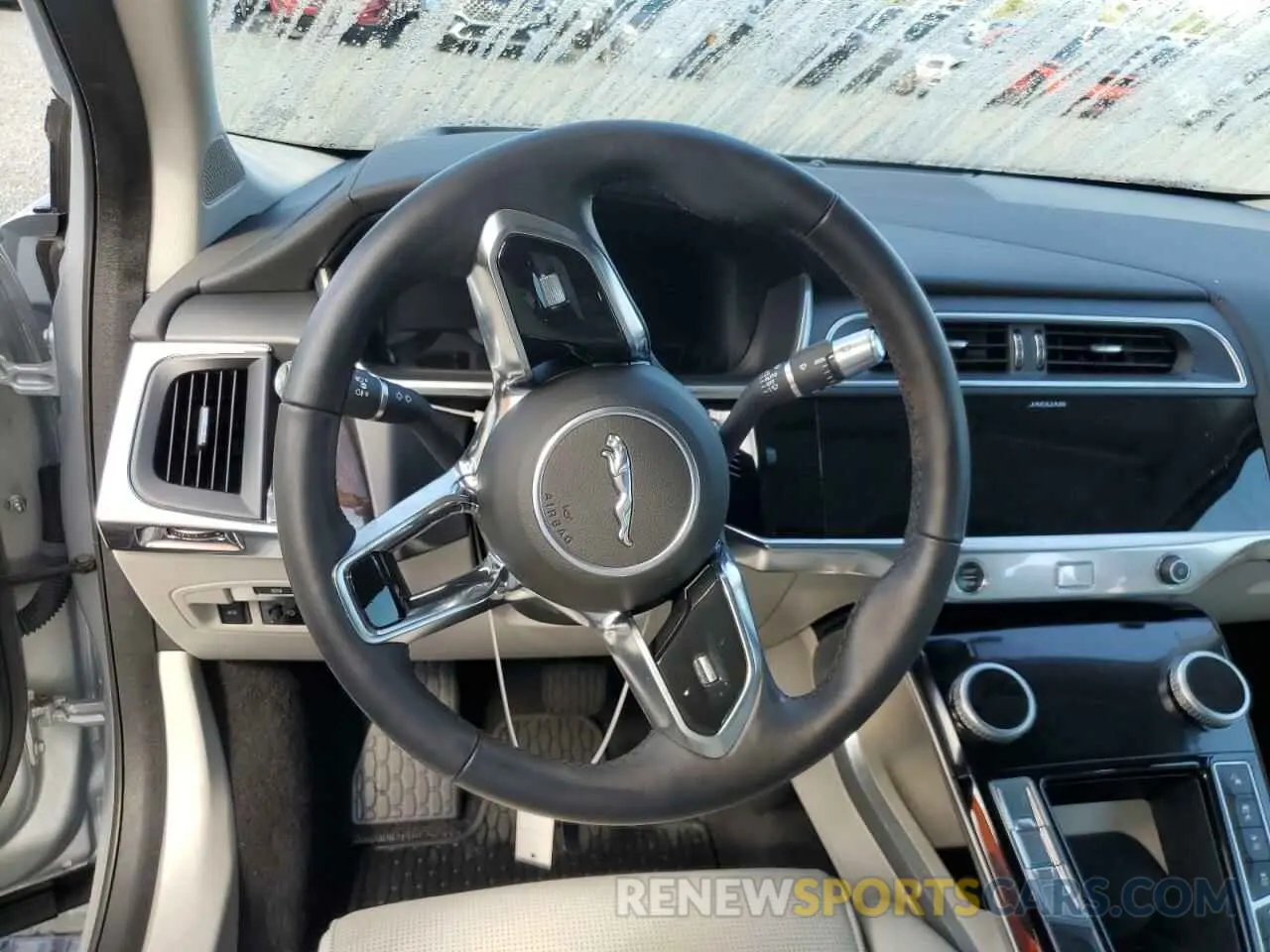 8 Photograph of a damaged car SADHC2S1XL1F81363 JAGUAR I-PACE 2020