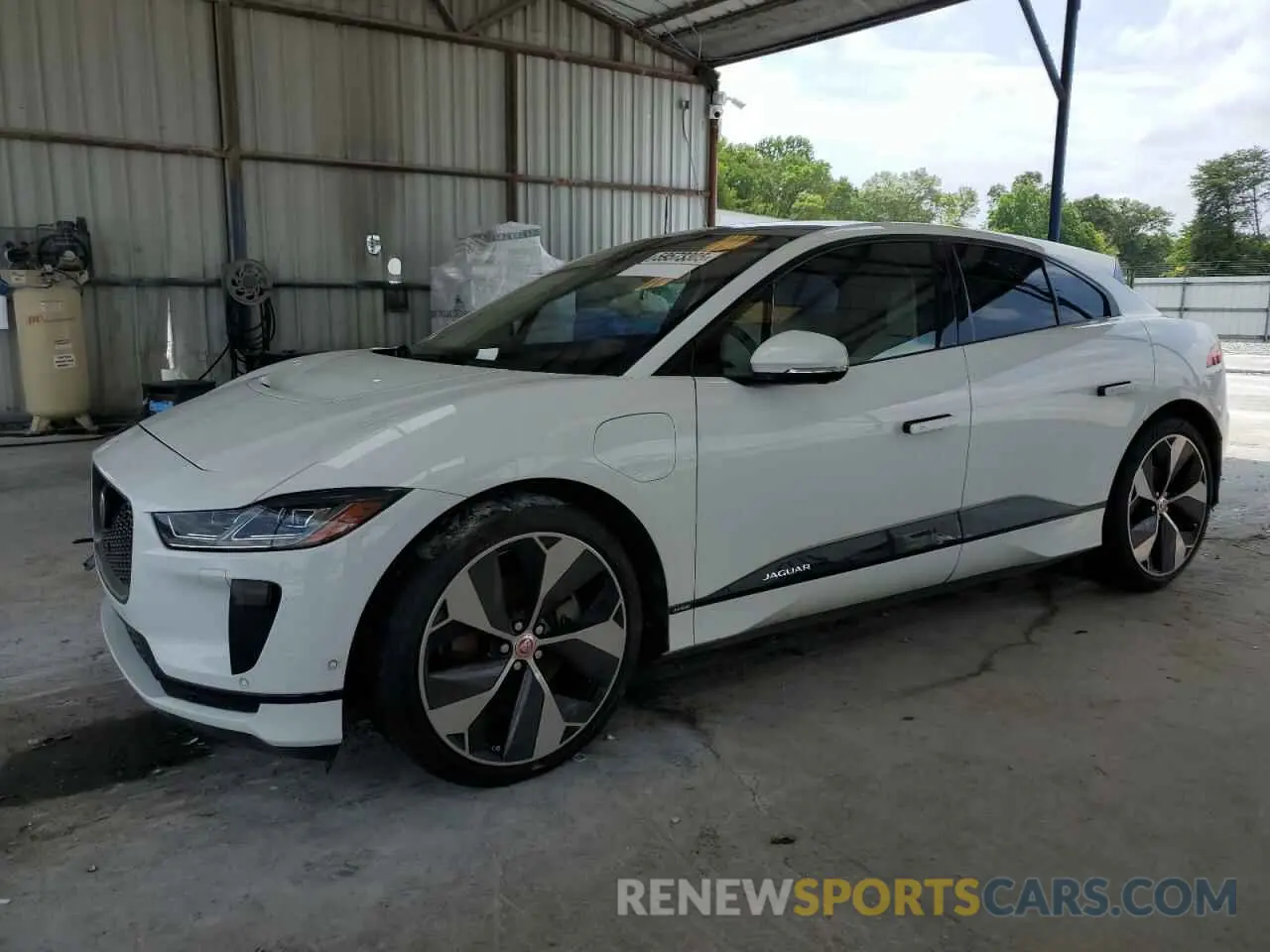 1 Photograph of a damaged car SADHD2S12L1F81869 JAGUAR I-PACE 2020