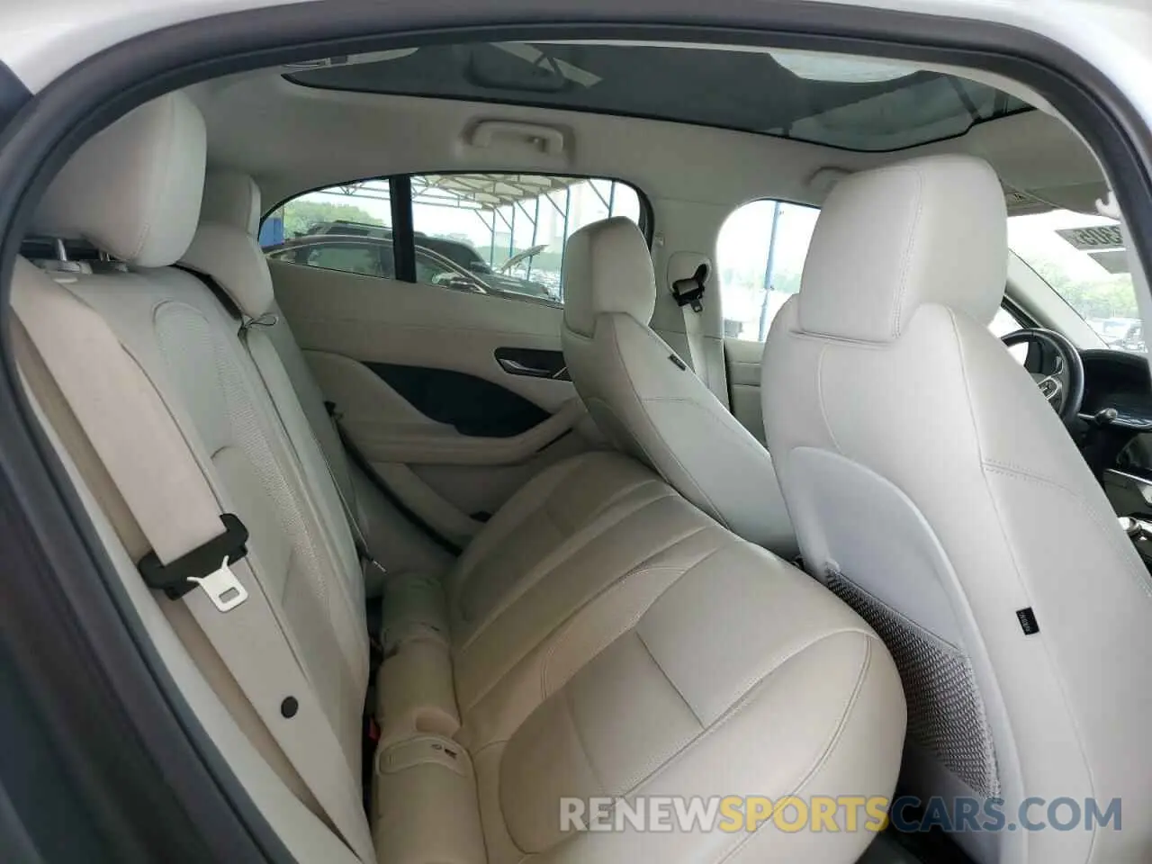 11 Photograph of a damaged car SADHD2S12L1F81869 JAGUAR I-PACE 2020