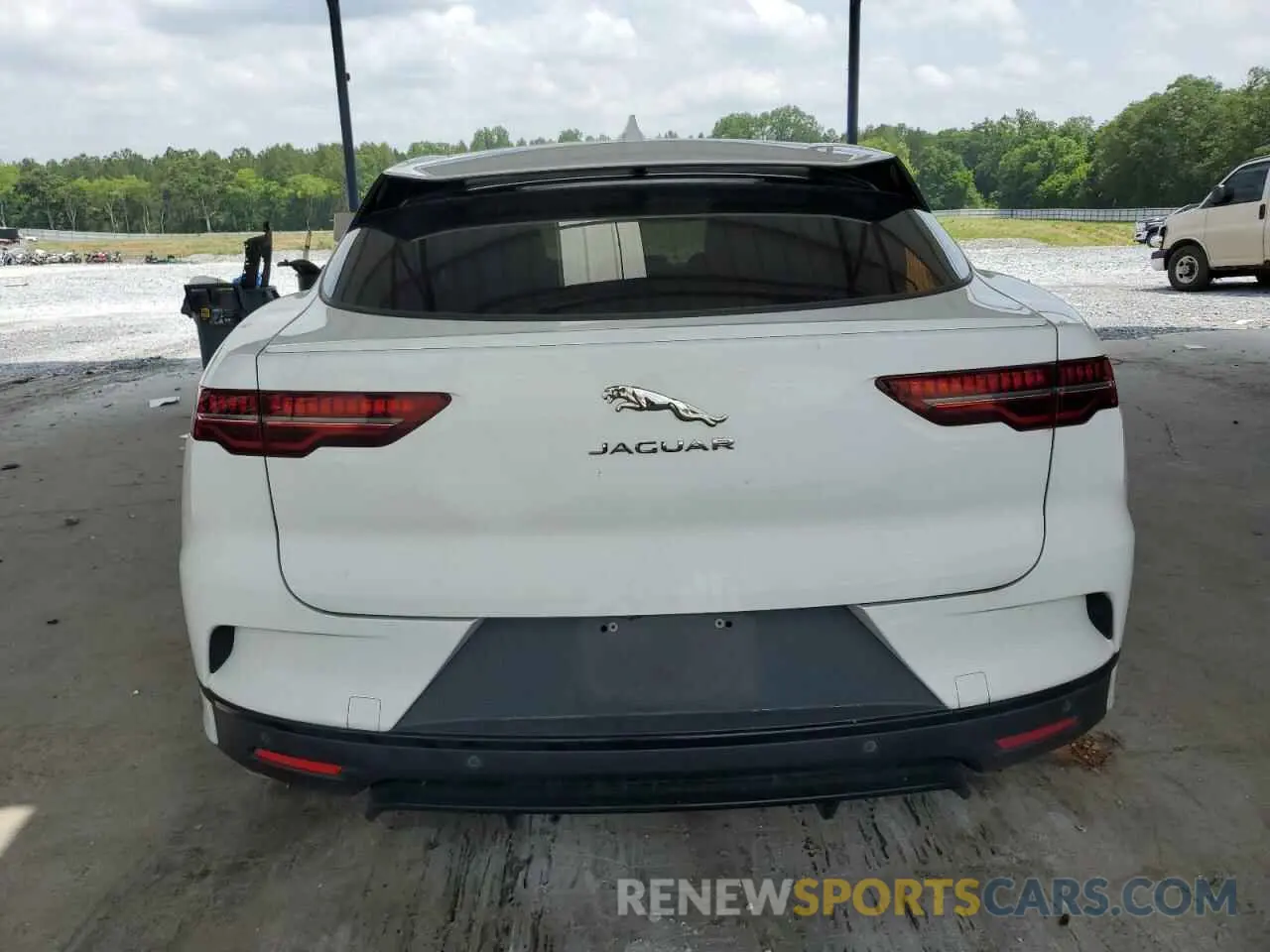 6 Photograph of a damaged car SADHD2S12L1F81869 JAGUAR I-PACE 2020