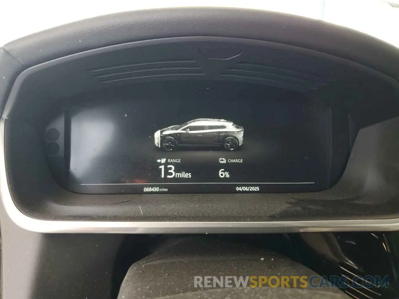 9 Photograph of a damaged car SADHD2S12L1F81869 JAGUAR I-PACE 2020