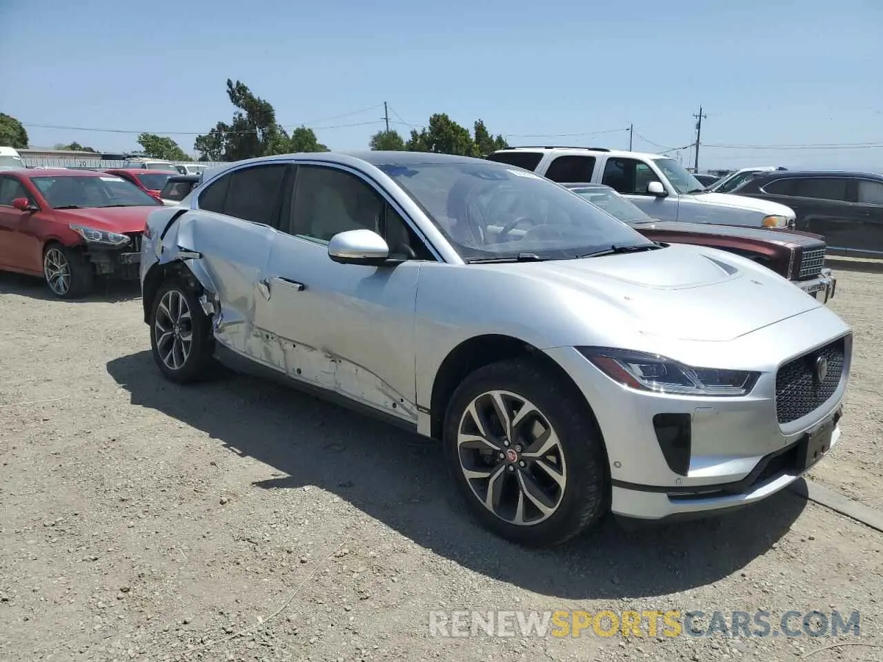 4 Photograph of a damaged car SADHD2S13L1F79984 JAGUAR I-PACE 2020