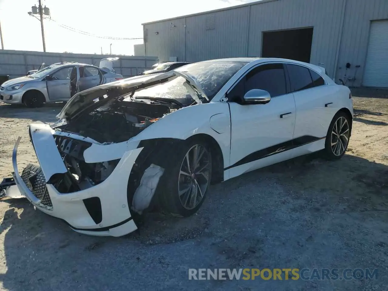 1 Photograph of a damaged car SADHD2S12N1618791 JAGUAR I-PACE 2022