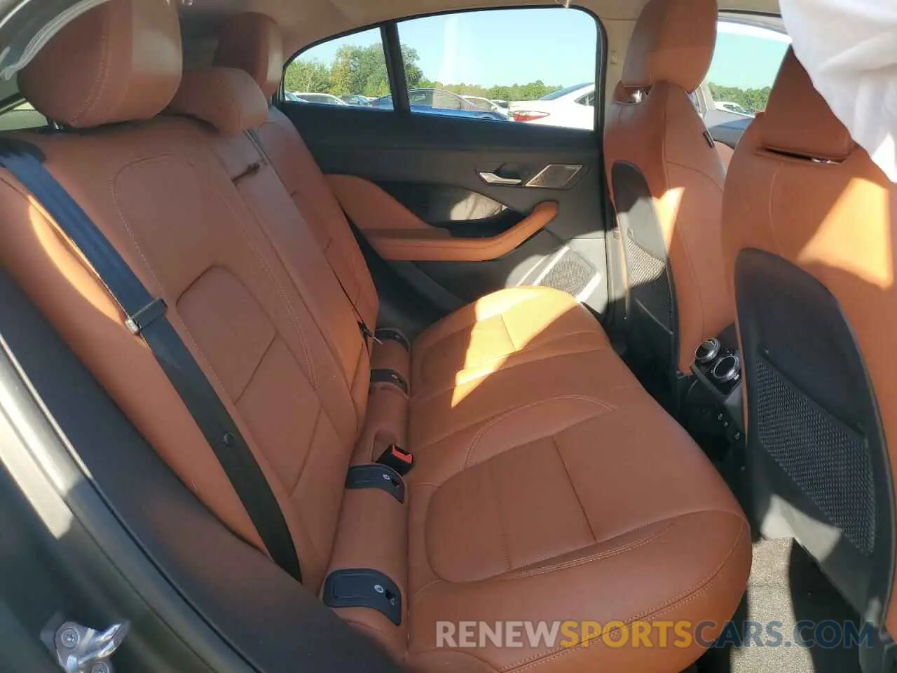 11 Photograph of a damaged car SADHD2S12N1618791 JAGUAR I-PACE 2022