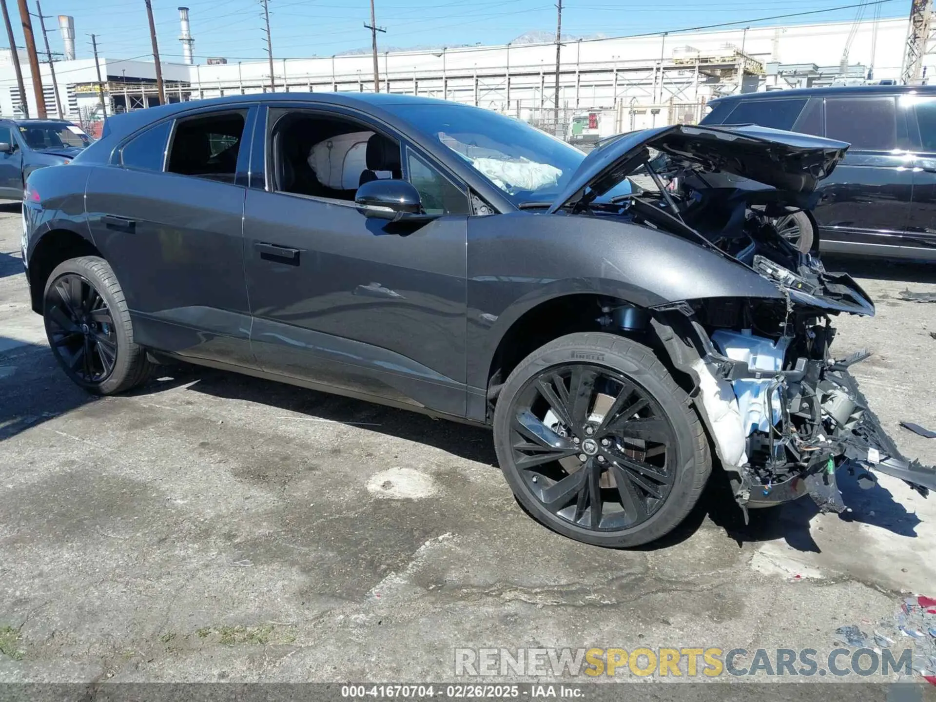 1 Photograph of a damaged car SADHM2S10R1632727 JAGUAR I-PACE 2024