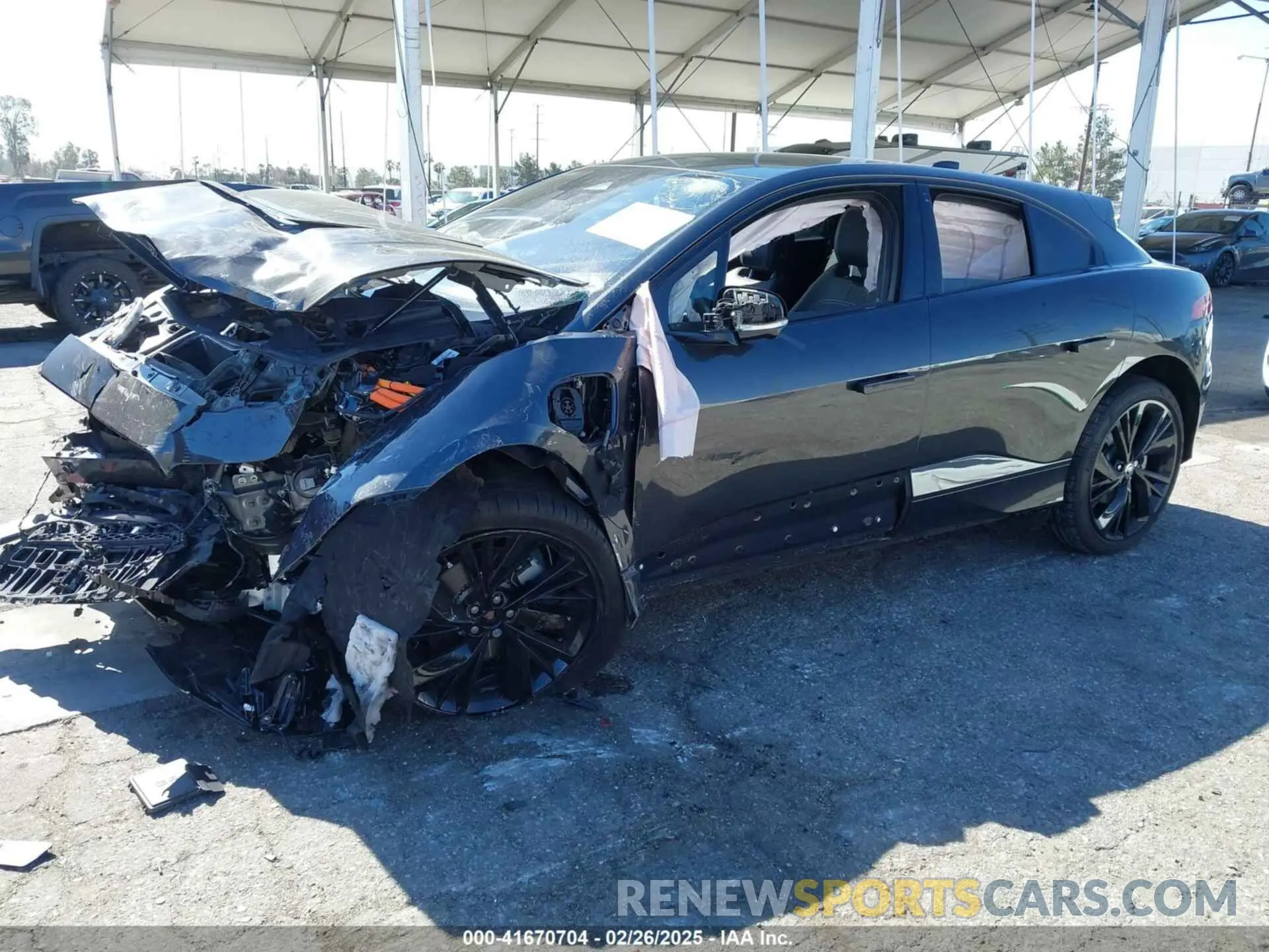 2 Photograph of a damaged car SADHM2S10R1632727 JAGUAR I-PACE 2024
