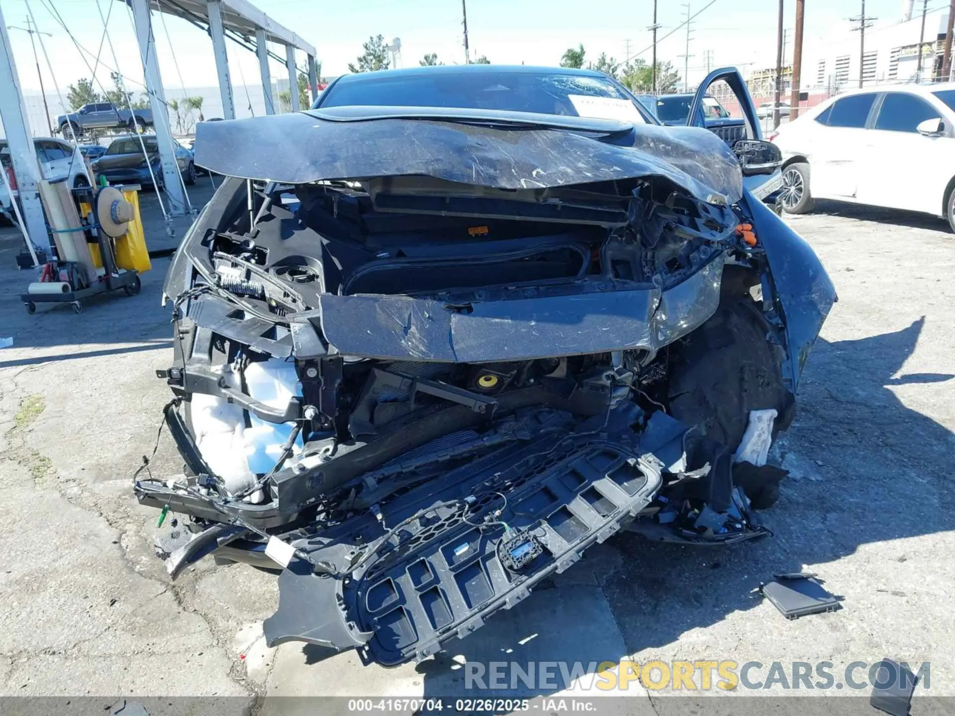 6 Photograph of a damaged car SADHM2S10R1632727 JAGUAR I-PACE 2024