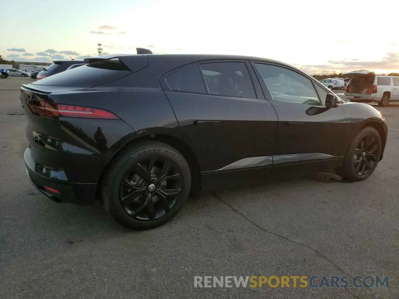 3 Photograph of a damaged car SADHM2S19R1632208 JAGUAR I-PACE R-D 2024