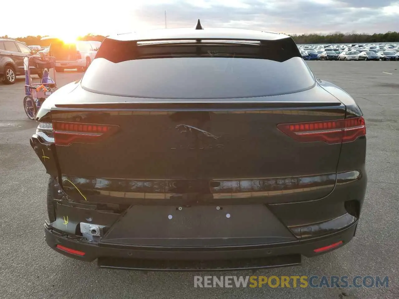 6 Photograph of a damaged car SADHM2S19R1632208 JAGUAR I-PACE R-D 2024