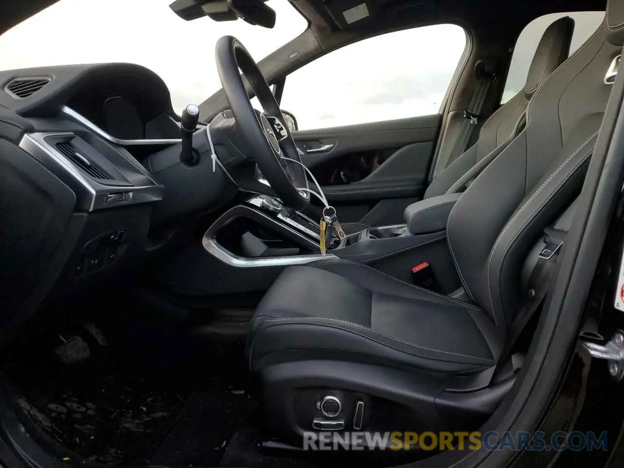 7 Photograph of a damaged car SADHM2S19R1632208 JAGUAR I-PACE R-D 2024