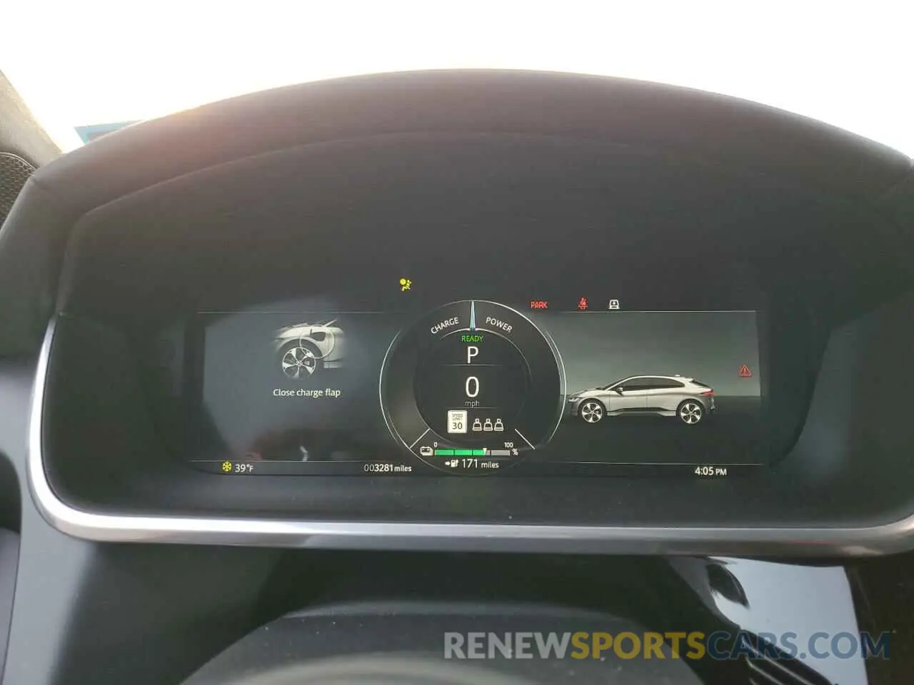 9 Photograph of a damaged car SADHM2S19R1632208 JAGUAR I-PACE R-D 2024