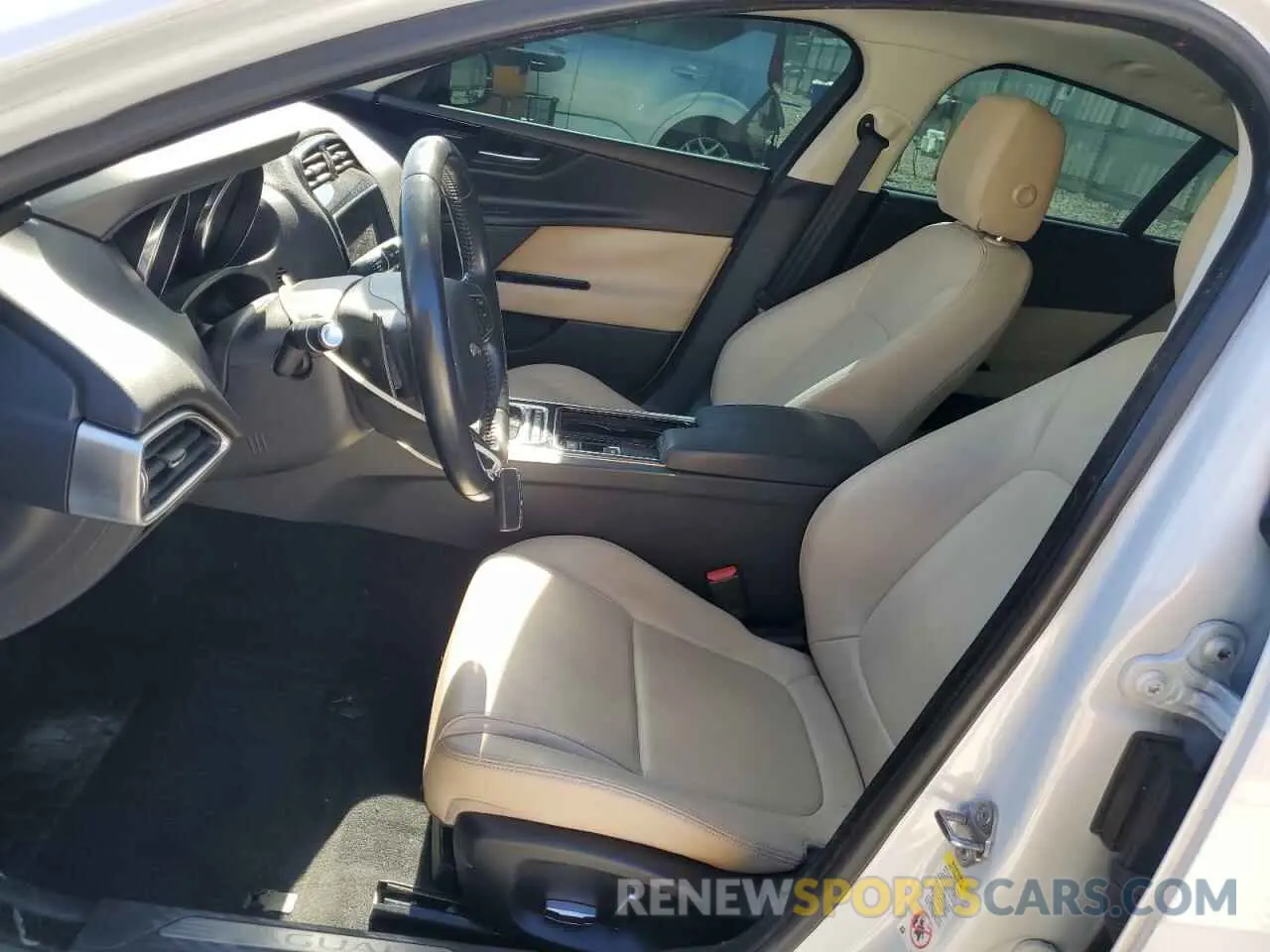 7 Photograph of a damaged car SAJAD4FN1KCP51274 JAGUAR XE 2019
