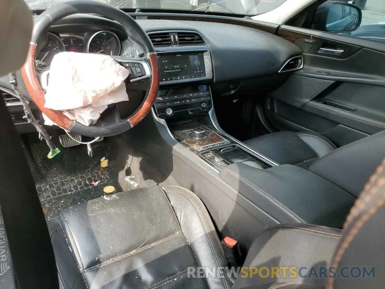 8 Photograph of a damaged car SAJAE4FX2KCP46115 JAGUAR XE 2019